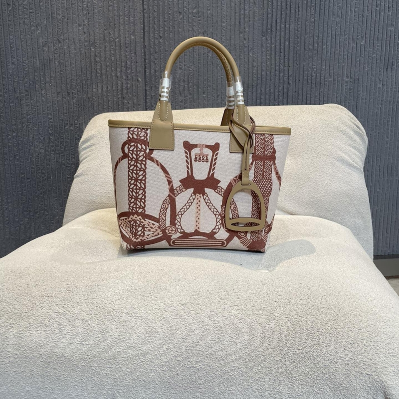 H**mes shopping bags